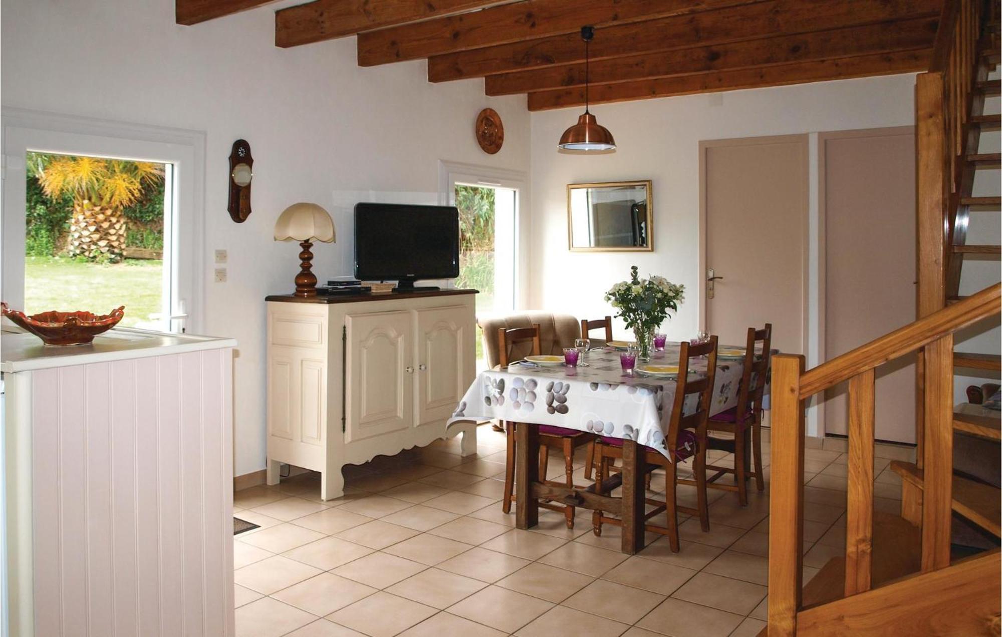 3 Bedroom Awesome Home In Lezardrieux Exterior photo